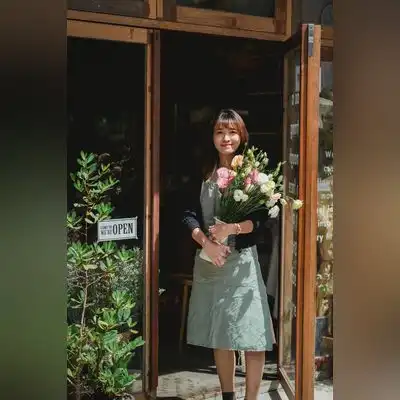何天雅